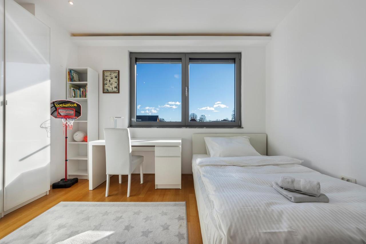 Contemporary Apartment With Rooftop Terrace In Марібор Екстер'єр фото