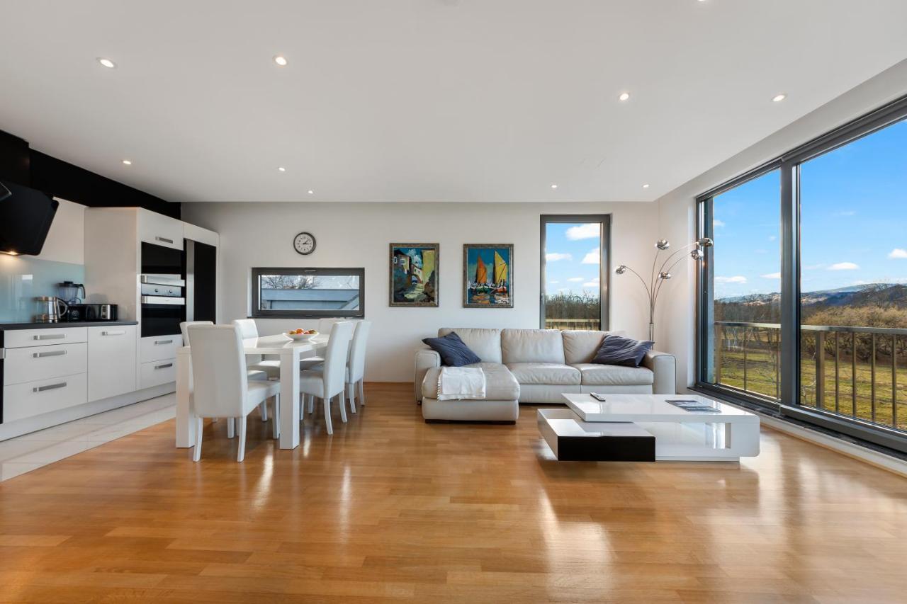 Contemporary Apartment With Rooftop Terrace In Марібор Екстер'єр фото