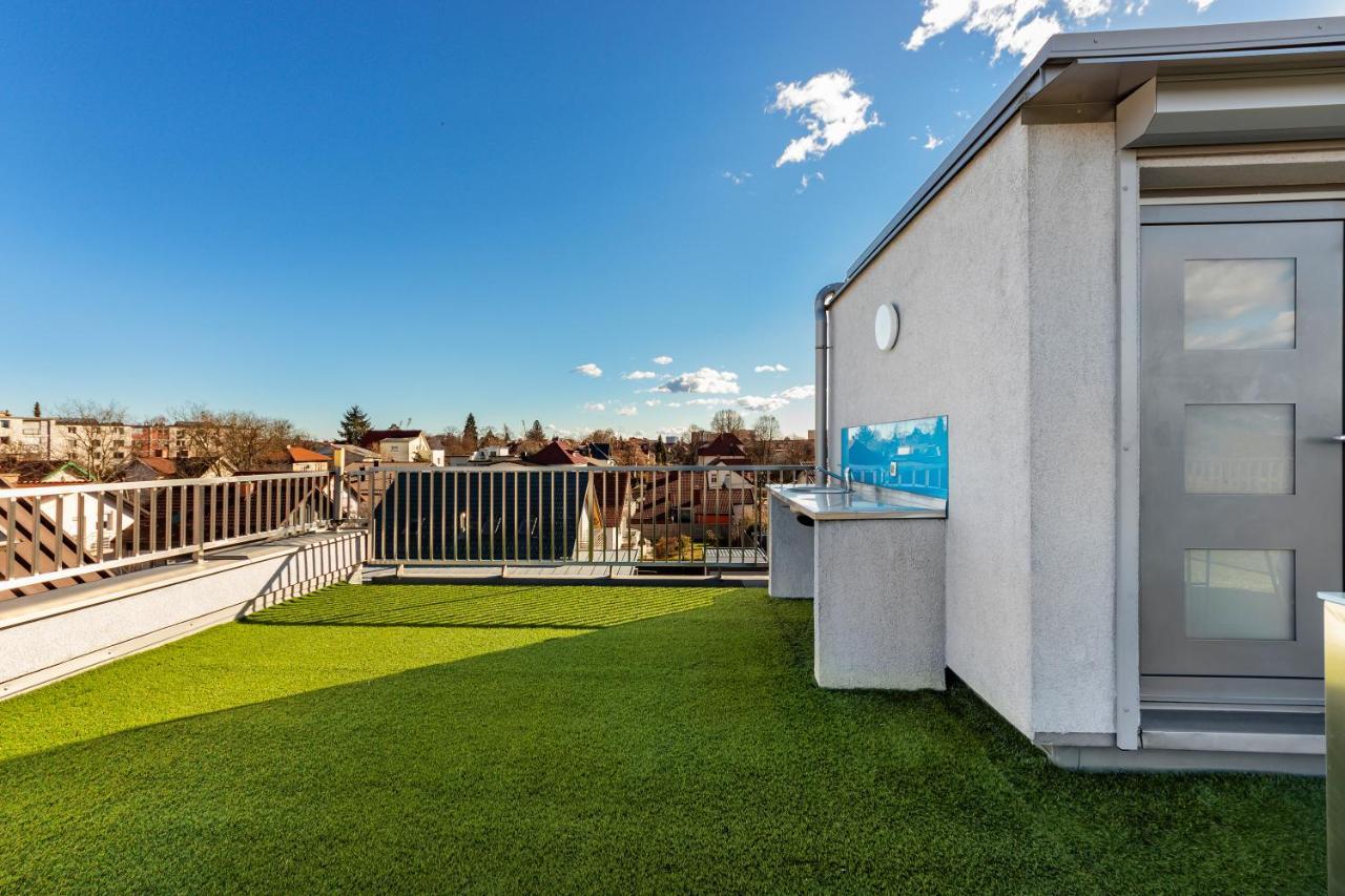 Contemporary Apartment With Rooftop Terrace In Марібор Екстер'єр фото